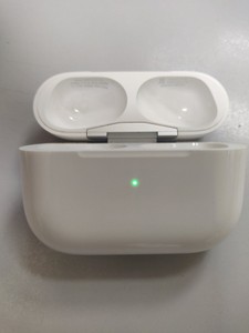 Б/в Навушники Apple airpods pro 2nd generation with magsafe charging case usb-c 01-201062483