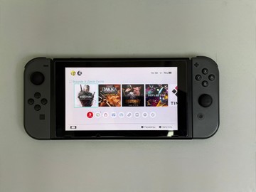 Б/в Ігрова приставка Nintendo switch 01-201112858