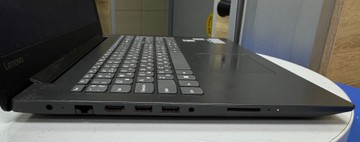 Б/в Ноутбук Lenovo 15/amd a6 9225 ddr4/8gb ddr4/hdd 500 gb/ssd *відсутній/radeon 530 2gb 01-201118575