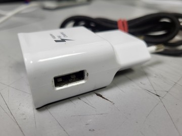 Б/в Зарядний пристрій Samsung ep-ta20ewe 01-201158906