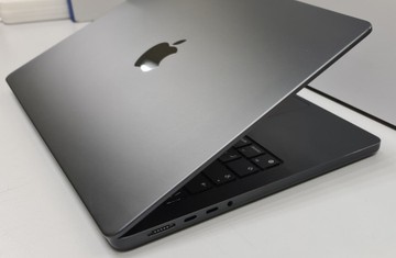 Б/в Ноутбук Apple macbook pro 14" late 2024 01-201179570