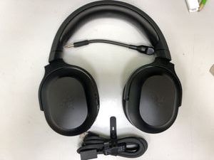 01-200509354: Razer barracuda x