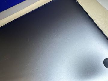 01-200528403: Apple macbook pro екр. 15.4/ core i7 2,9ghz/ ram16gb/ ssd512gb/ amd pro560 4gb/touch bar