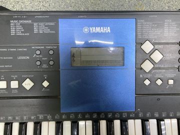 01-200553009: Yamaha psr-e333