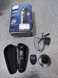 01-200612435: Philips shaver series 5000 s5589