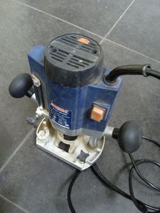 01-200792404: Stern er1020