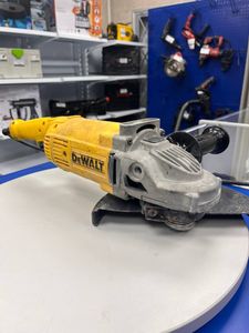 01-200771098: Dewalt dwe492