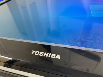 Б/в Телевізор Toshiba 32hl833g 01-200860905
