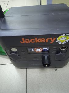 Б/в Зарядна станція Jackery explorer 2000 pro 01-200882163