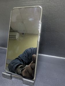 Б/в Мобільний телефон Realme 12+ 5g 8/256gb 01-200897012