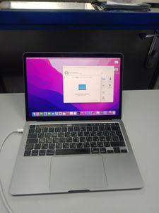 Б/в Ноутбук Apple macbook pro a2251 13,3"/ core i5 2,0ghz/ram16gb/ssd500gb/intel iris graphics 01-200903093