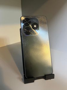 Б/в Мобільний телефон Tecno spark go 2024 3/64gb 01-200906231