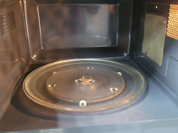 Б/у Микроволновая печь Grunhelm 23mx923-s 01-200897690