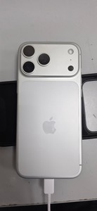 Б/в Мобільний телефон Apple iphone 17 pro max 256gb 01-200958636