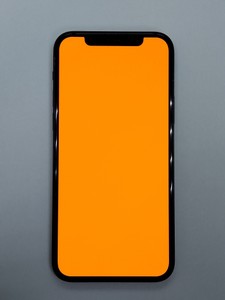 Б/в Мобільний телефон Apple iphone 12 64gb 01-200975017