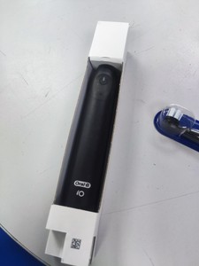 Б/в Набір з 2-х електричних зубних щіток Oral-B oral-b io series 2 clean & care 01-200981772