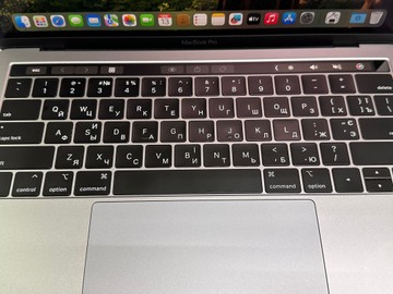 Б/в Ноутбук Apple macbook pro 2019 a2159 13,3" core i5 1,4ghz/ram 8gb/ssd 128gb/intel iris plus graphics 645 01-200979310