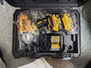 Б/в Аккумуляторный гайковерт Dewalt dcf900 / 2акб 5ah / зп 01-201102096
