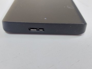 Б/в Жорсткий диск Toshiba canvio basics 2022 2 tb 01-201103731