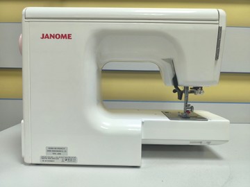 Б/в Швейна машина Janome 90e 01-201127203