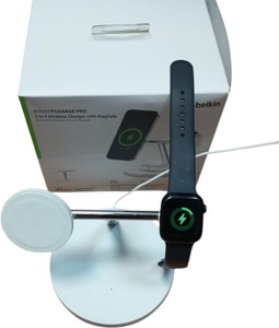 Б/в Бездротовий зарядний пристрій Belkin моделі: boost charge pro 3-in-1 wireless charging with magsafe wlz009 01-201090373