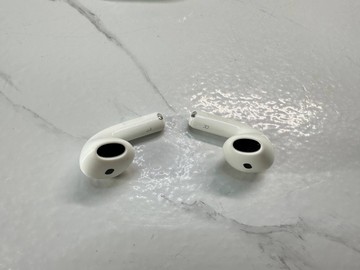 Б/в Навушники Apple airpods 4 with active noise cancellation 01-201148332