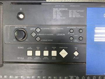 01-200553009: Yamaha psr-e333
