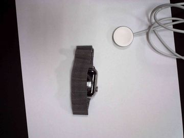 Б/в Смарт-годинник Apple watch series 6 gps + cellular 40mm s. steel case w. milanese l 01-200599240