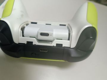 01-200788692: Microsoft xbox series x s wireless controller