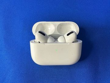 01-200797687: Apple airpods pro