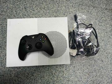 Б/у Игровая приставка Microsoft xbox one s 1tb 01-200830911