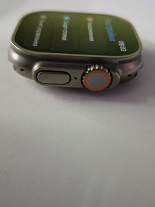 Б/у Смарт-часы Apple watch ultra gps + cellular 49mm titanium case with starlight loop - small 01-200887192