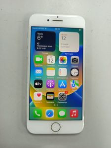 Б/в Мобільний телефон Apple iphone 8 64gb 01-200892820
