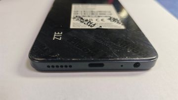 Б/в Мобільний телефон Zte blade a75 4/128gb 01-200902345