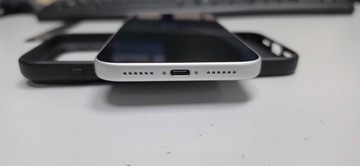 Б/в Мобільний телефон Apple iphone 17 pro max 256gb 01-200958636