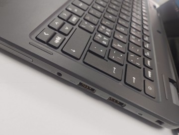 Б/в Ноутбук Dell 15/celeron 7305 ddr4/64gb ddr4/ssd 120 gb/*інтегрована 01-200974101