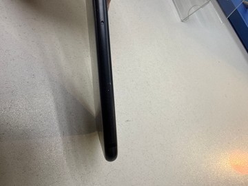 Б/в Мобільний телефон Apple iphone 7 32gb 01-201053410