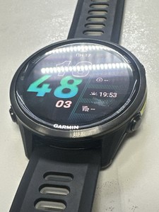 Б/в Смарт-годинник Garmin forerunner 970 carbon dlc titanium case w./translucent 01-201082558