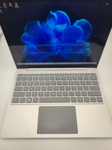 Б/в Ноутбук Microsoft 12/core i5-1035g1 ddr4/4gb ddr4/ssd 64 gb/*інтегрована 01-201096602