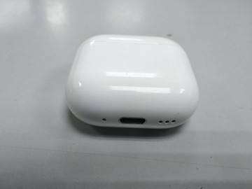 Б/в Навушники Apple airpods 4 with active noise cancellation 01-201103693