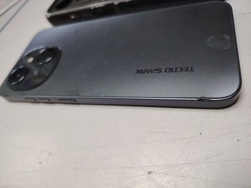 Б/в Мобільний телефон Tecno spark go 1 kl4 4/128gb 01-201144789