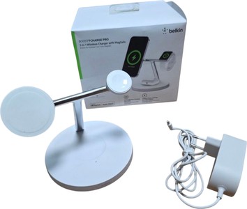 Б/в Бездротовий зарядний пристрій Belkin моделі: boost charge pro 3-in-1 wireless charging with magsafe wlz009 01-201090373