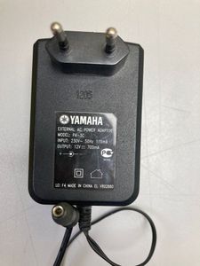 01-200553009: Yamaha psr-e333