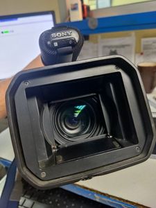 01-200619233: Sony dcr-vx2100e