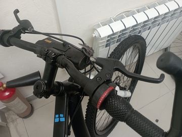 01-200627049: Scott rockshox 29"