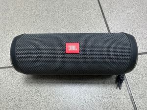 01-200740717: Jbl flip essential 2