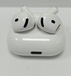 01-200769989: Apple airpods 4 with active noise cancellation