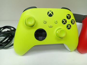 01-200772990: Microsoft xbox series s 512gb