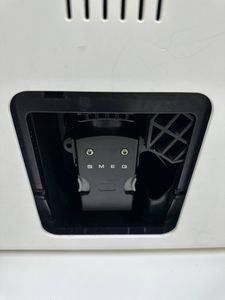 01-200788731: Smeg bcc02whmeu