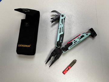 Б/у Мультитул Leatherman signal 01-200827903